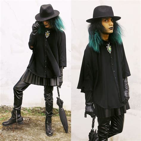 Trendy modern witch outfir